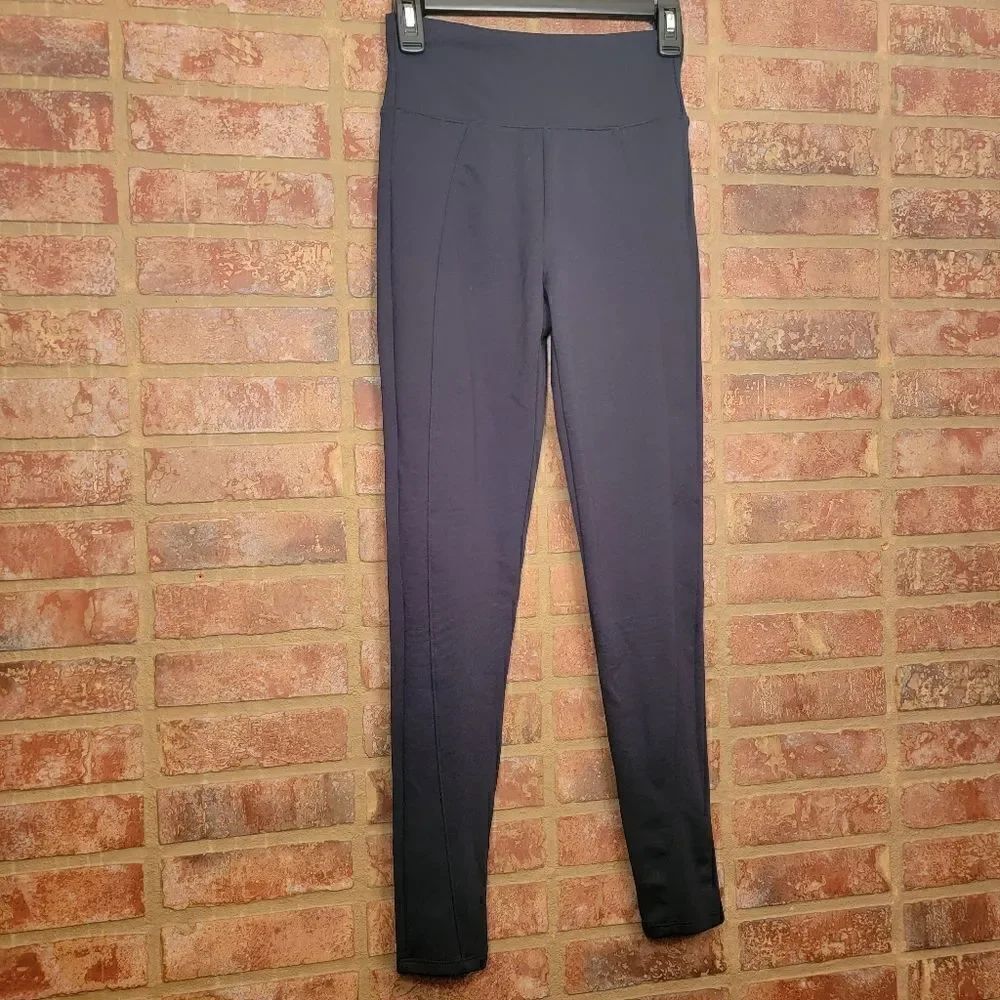 SPANX • Assets Black Leggings Size small